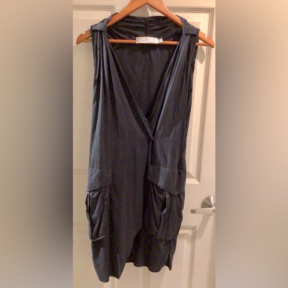 Shipley & Halmos 100% silk dress ! Brand new without tags . Size 4